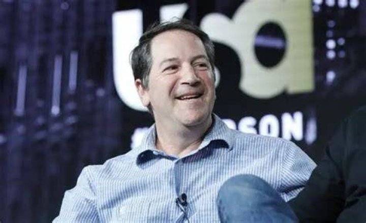 Aaron Korsh Biography, Age, Height, Wife, Net Worth, Family ·