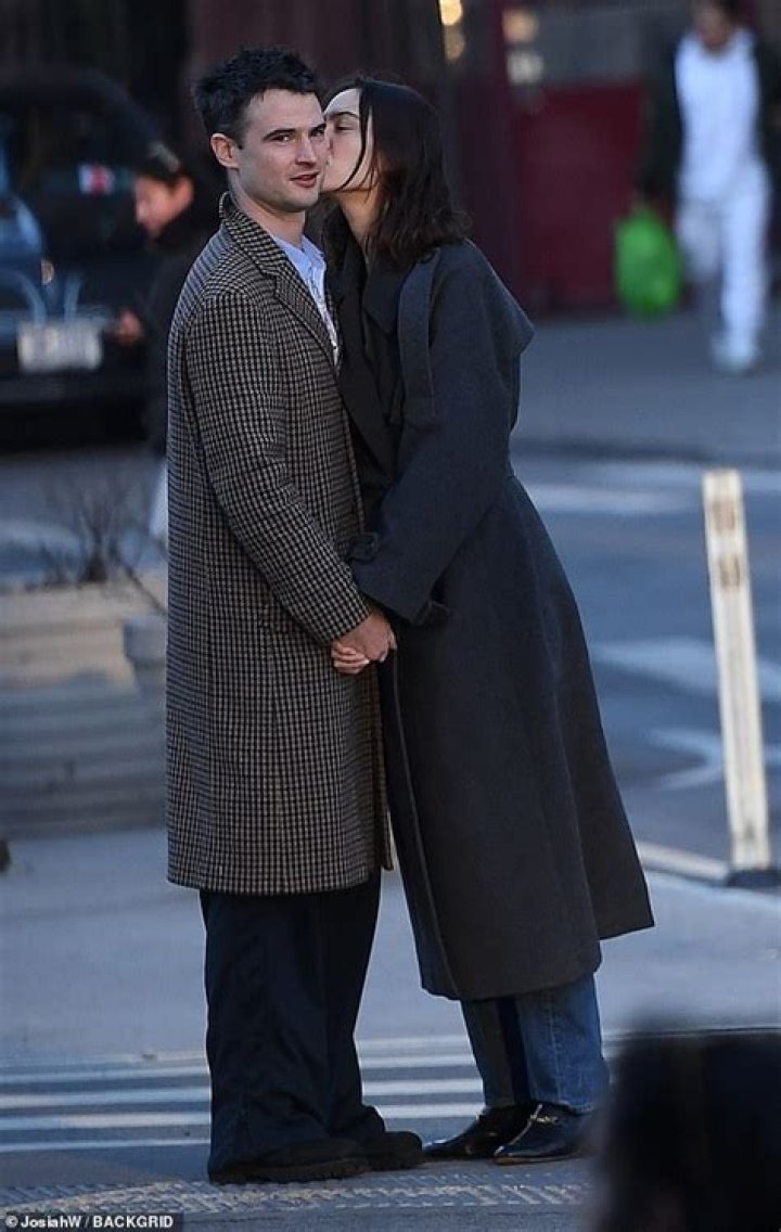 Alexa Chung's Boyfriend And The World Of Fashion And Relationships