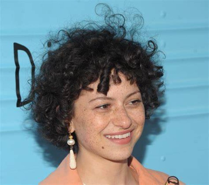 Alia Shawkat Details REALLY WEIRD Celebrity Sex Encounter