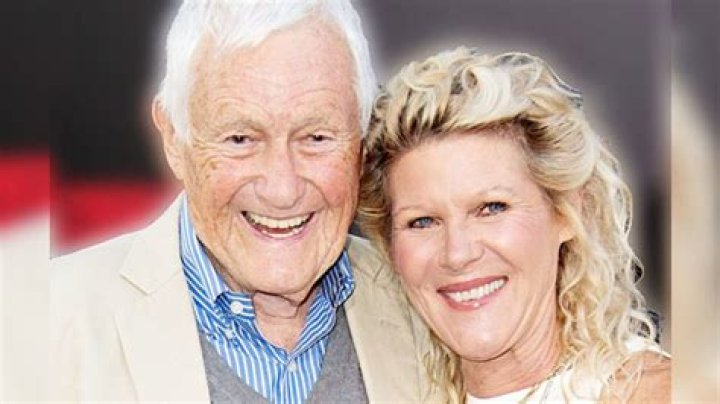 Alley Mills Wiki, Biography , Age, Height, Orson Bean Wife, Family, Net Worth
