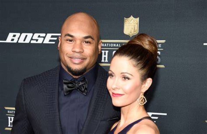 Angie Smith: Latest News, Pictures & Videos