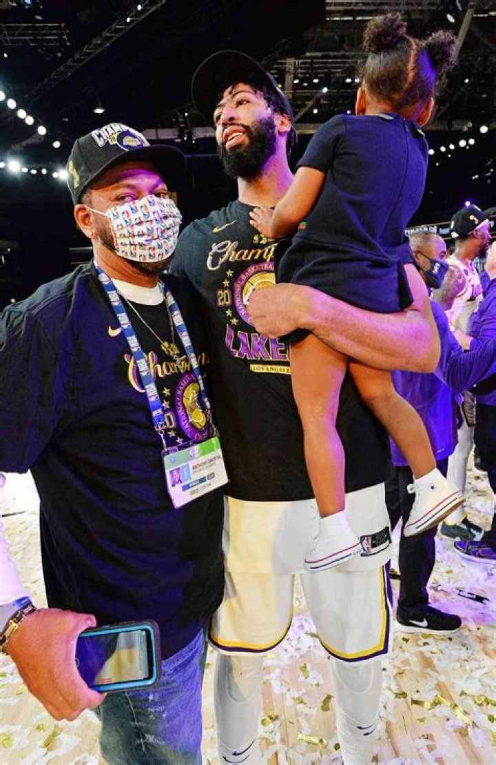 Anthony Davis' Father's Role Revealed