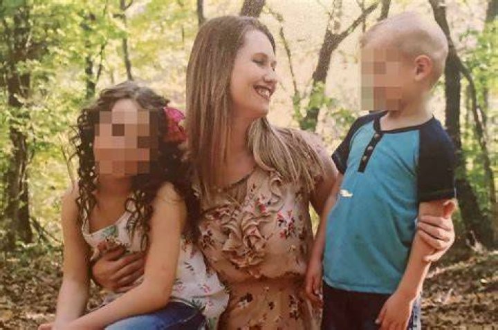 April Lyda GoFundMe raises over $10,000 as Oklahoma mother speaks out months after 12-year-old stabs