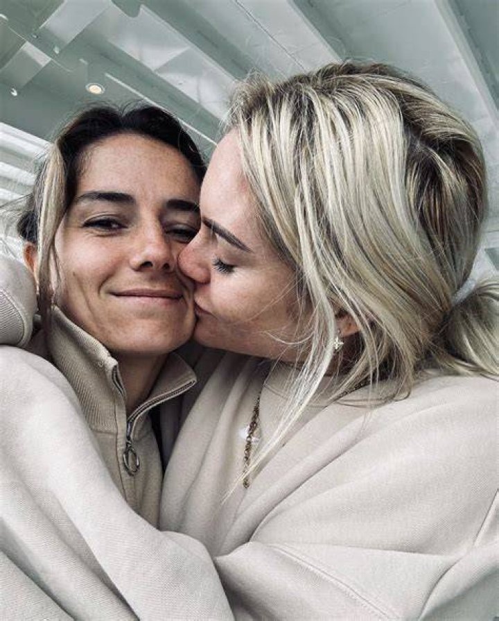 Beth Mead and Danielle van de Donk relationship: Why did they split?