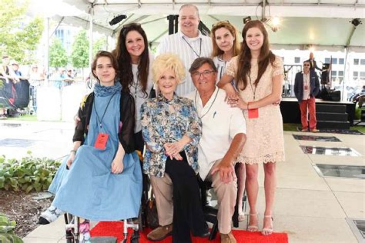Brenda Lee Daughter Jolie Shacklett Net Worth, Age, Height and Personal Life