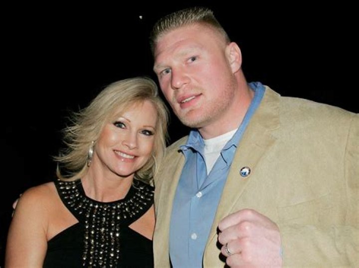 Brock Lesnar Wife, Age, Young, Net Worth, Daughter |