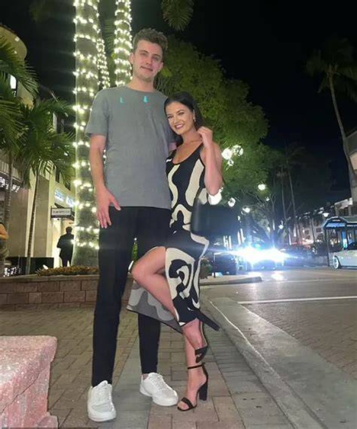 Brooke Hyland- Bio, Age, Height, Net Worth, Boyfriend, Dating