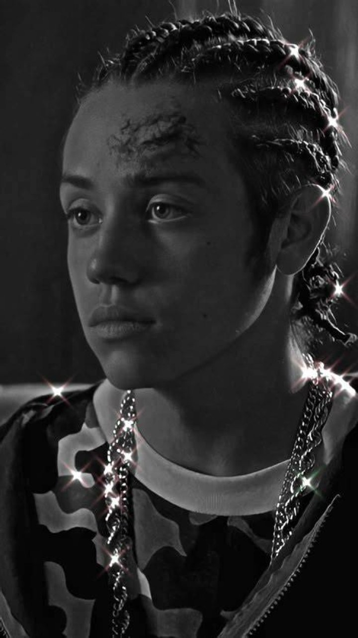 Carl From Shameless With Braids: A Unique Style Statement