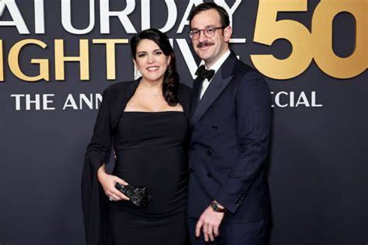 Cecily Strong's Marriage And The Insights Within