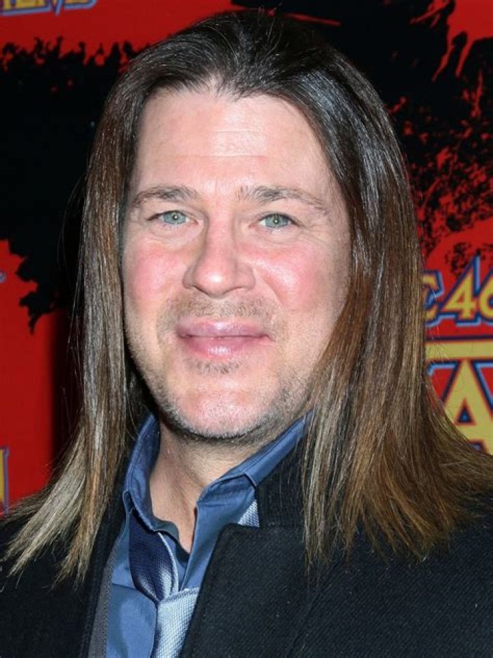 Christian Kane ·