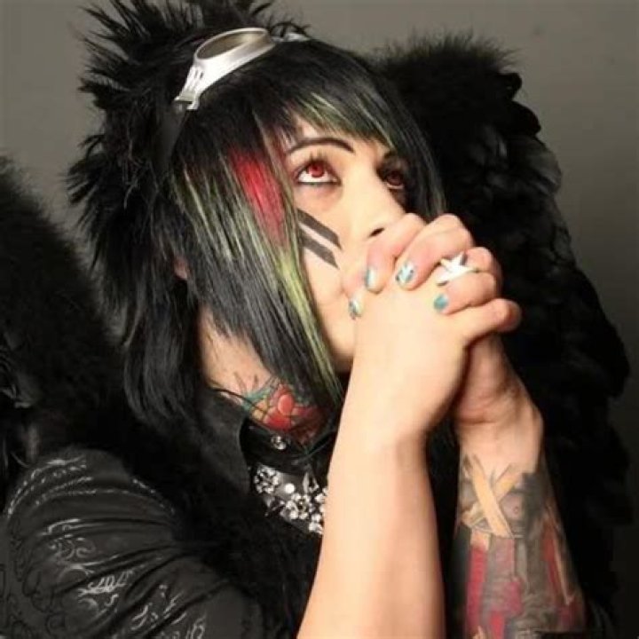 Dahvie Vanity- Bio, Age, Height, Net Worth, Dating ·