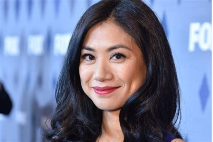 DashBlog | Liza Lapira- Wiki, Age, Height, Net Worth, Boyfriend, Ethnicity