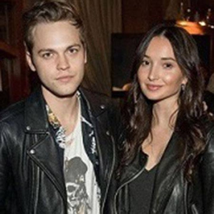 Did Alexander Calvert Broke-up With His Wife, Jenna Berman? Know His Relationship Status