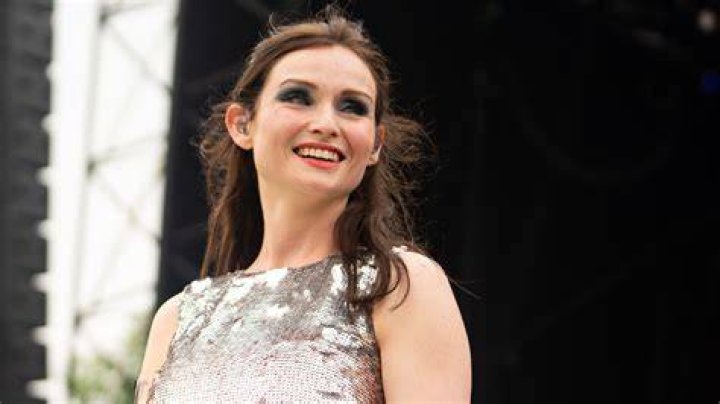 Discover The Secrets To Christina Cox's Impressive Net Worth Revealed