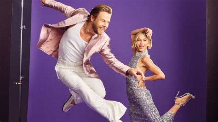 Discover The Unbreakable Bond Of Derek And Julianne Hough: Siblings And Stars