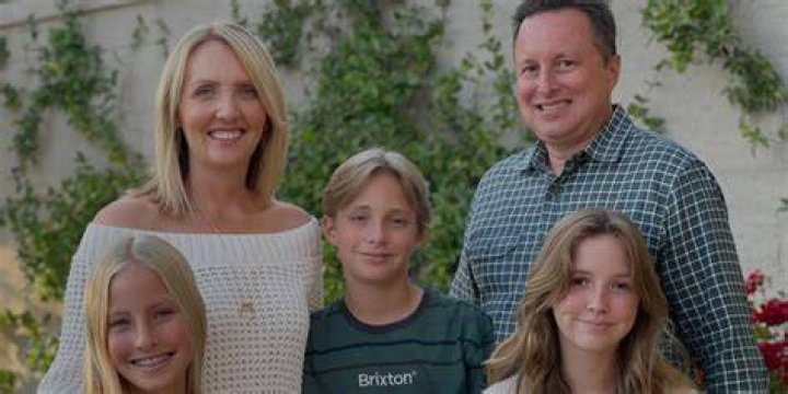 Discovering Neil Flynn's Wife And Their Enduring Bond
