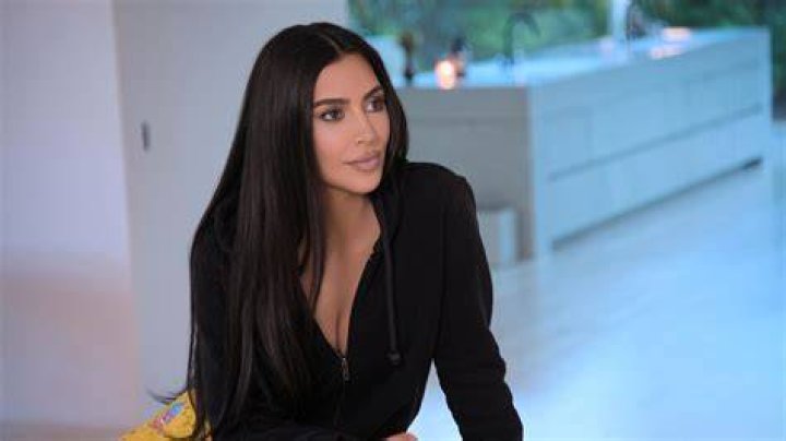 Does Kim Kardashian have a Range Rover? Celebrity.fm #1 Official Stars, Business & People Ne