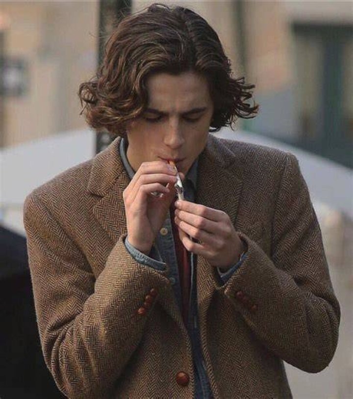 Does Timothee Chalamet Smoke