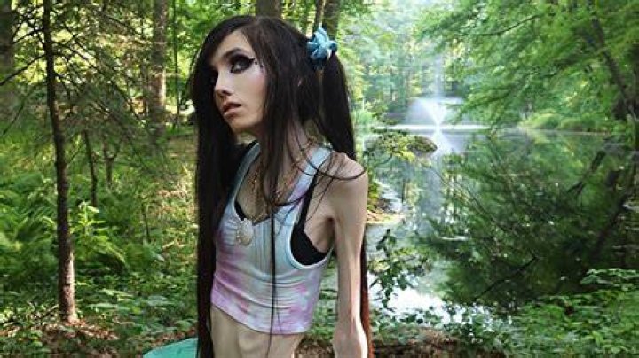 Eugenia Cooney: Eugenia Cooney Dead |