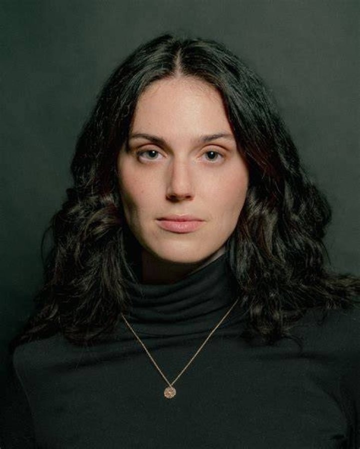 Eva Victor Wikipedia, Age, Biography Height, Boyfriend, Family, Instagram, Is she Married?