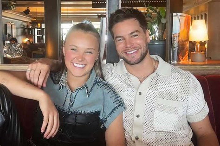 Exploring Jojo Siwa's Biography, Age, Parents, Siblings, And Boyfriend
