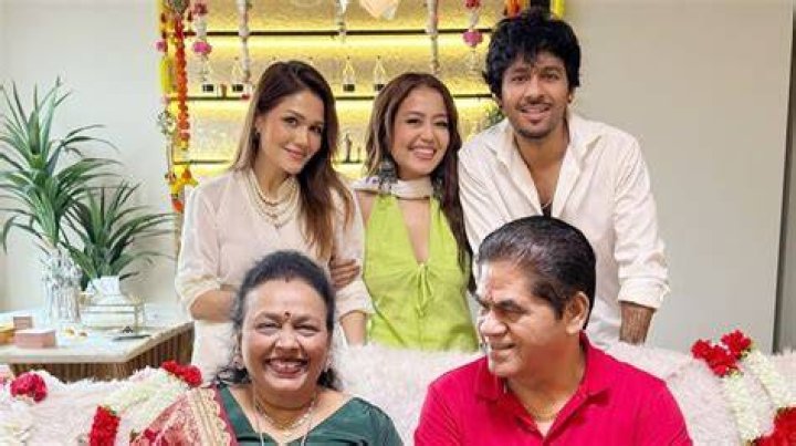 Family Reunion Of Arijit Singh, Neha Kakkar, And Aditi