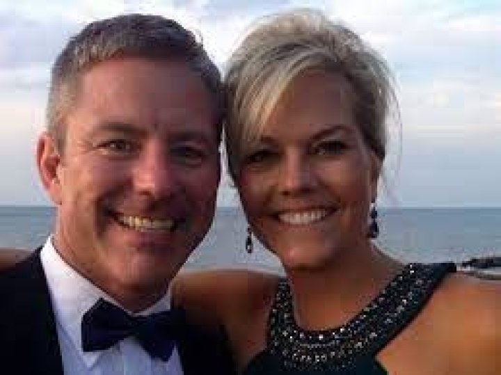 Fox 8 News channel anchor, Tracy Mccool husband, Jack Cook is suffering from 4th stage colon cancer. She shares two children with her husband.