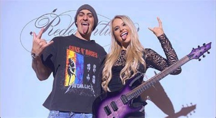 Guitarist Sophie Lloyd Wikipedia – Who Is She? Age And Net Worth 2023
