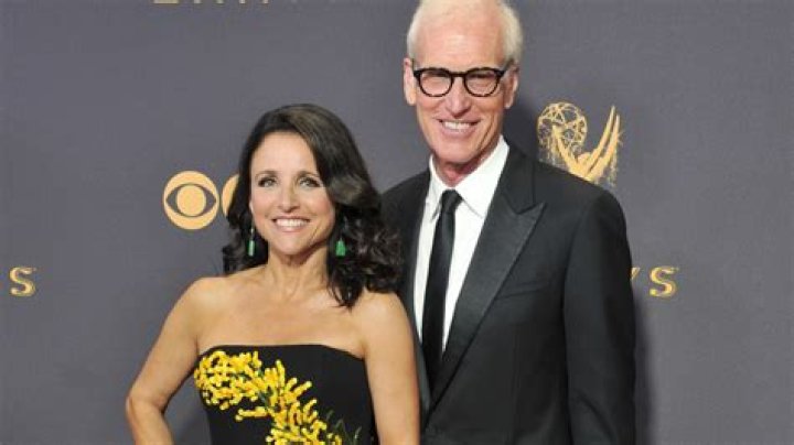 How is Julia Louis-Dreyfus related to Richard Dreyfuss? Celebrity |