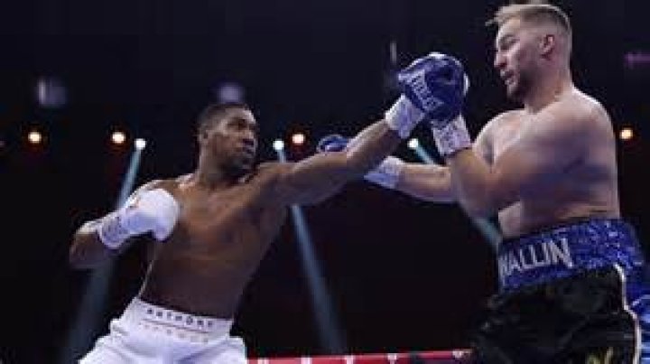 How Much Does the Boxing Sensation Earn? |