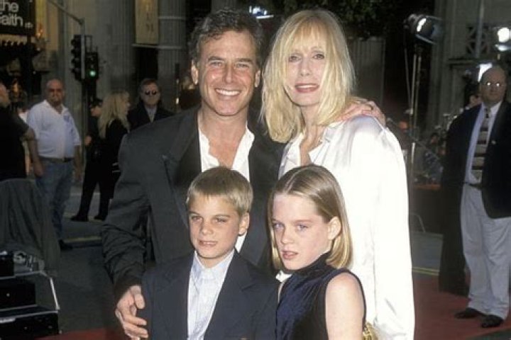 How Old Is Sally Kellerman Daughter Hannah Krane? Here Are Details On The Family