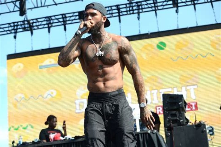 How Tall Is Dave East?