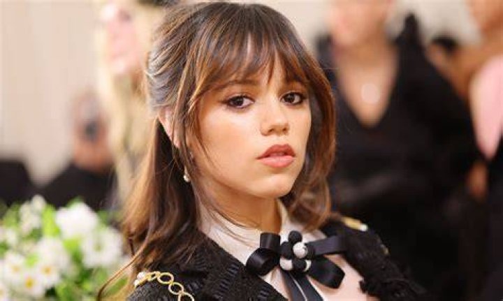 Is Jenna Ortega Lesbian? A Look at the Actress Statements |