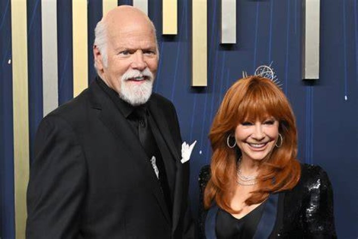 Is Reba Mcentire Dead or Alive? Husband