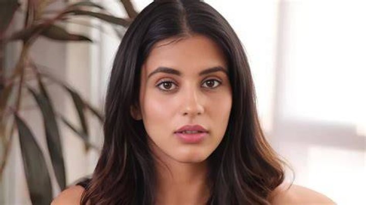 Jehan Handa- Net Worth, Bio, Age, Rumors, Affairs, Height, Career