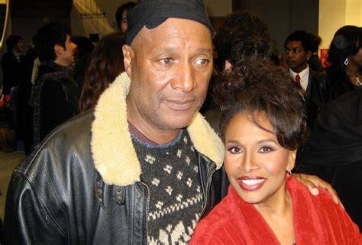 Jenifer Lewis Biography, Age, Height, Husband, Net Worth, Family