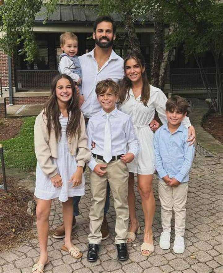 Jessie James Decker's Height, Age, Husband, And Family Revealed