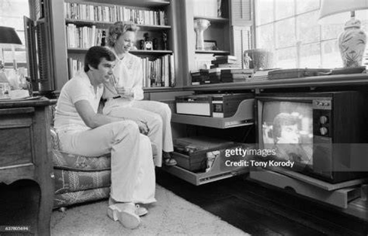 John McCook And Juliet Prowse