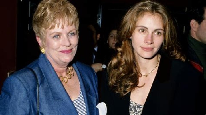 Julia Roberts Parents, Early Life, Movies and Tv Shows, Net Worth and Life |