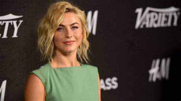 Julianne Hough divides fans as she teases major change