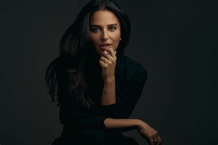 Know Stephanie Nurs Parents, Husband, Height, And Net Worth ·