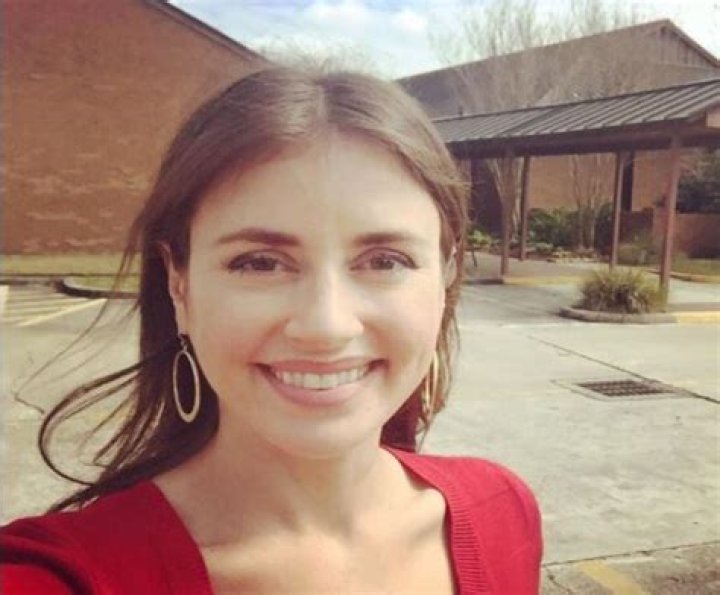 Know whether meteorologist Alexandra Cranford is in a marital relationship with someone or is single.