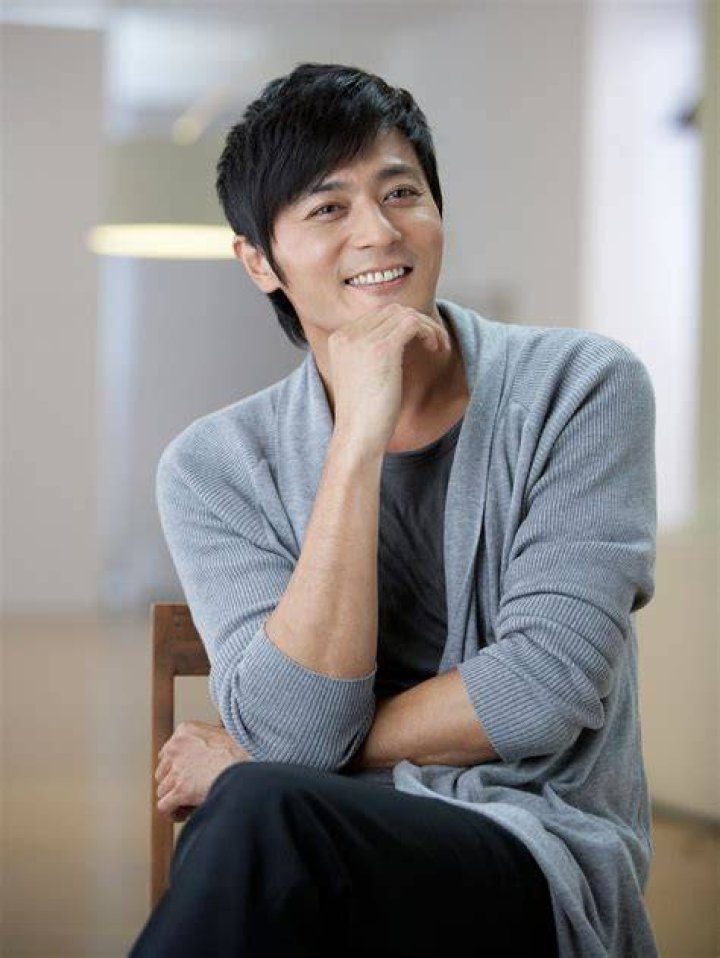 Lee Dong-gun Biography, Age, Height, Wife, Net Worth, Family
