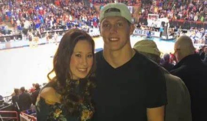 Leighton Vander Esch Biography, Age, Height, Wife, Net Worth, Family