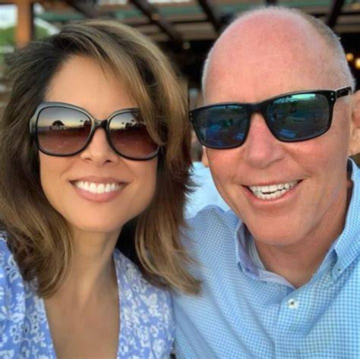 Loni Coombs; Bio, Family, Sister, Husband, Oxygen, Net Worth, Facts ·