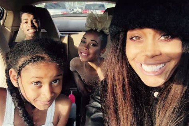 Meet Erykah Badu's Parents: Unraveling Family Secrets