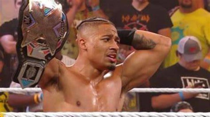 Moores review of Heatwave with Carmelo Hayes vs. Wes Lee for the NXT T |