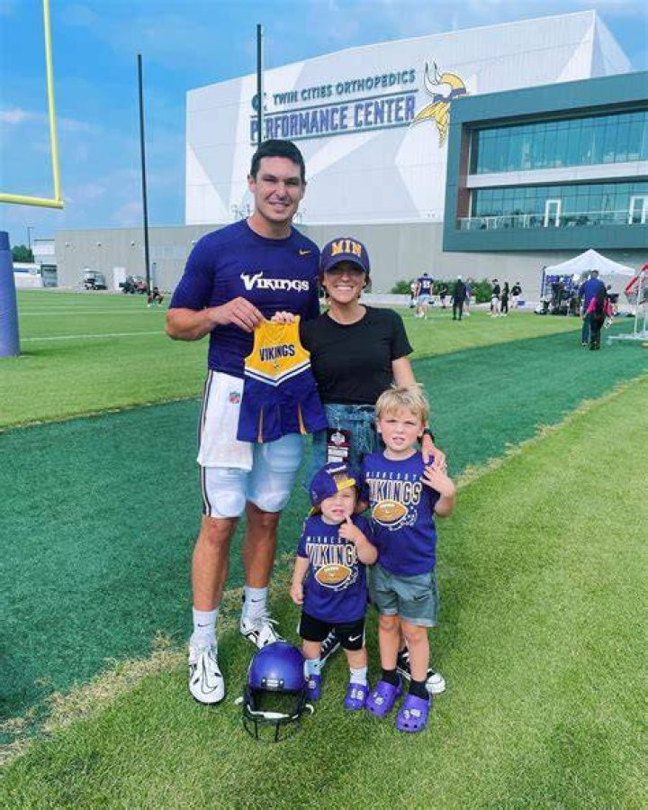 Nick Mullens Bio Wife Haleigh