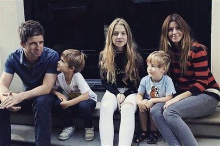 Noel Gallagher family, wife, children, parents, siblings