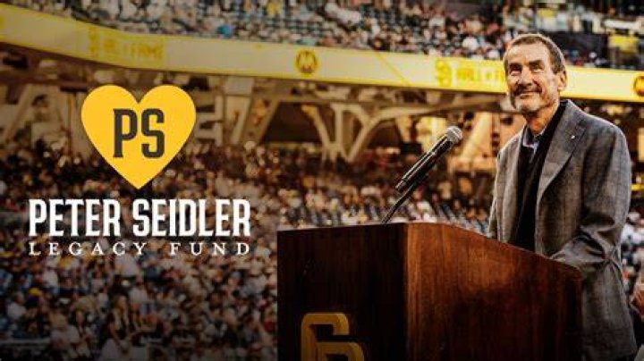 Peter Seidler House, Family, Political Affiliation